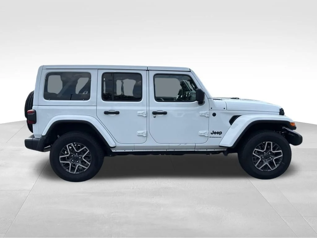 Used 2026 White Jeep Sahara image 7