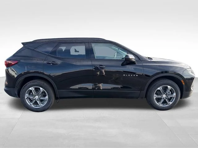 New 2026 Black Chevrolet 2LT image 7