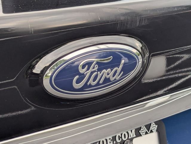 Used 2020 Atlas Blue Metallic Ford SEL image 25