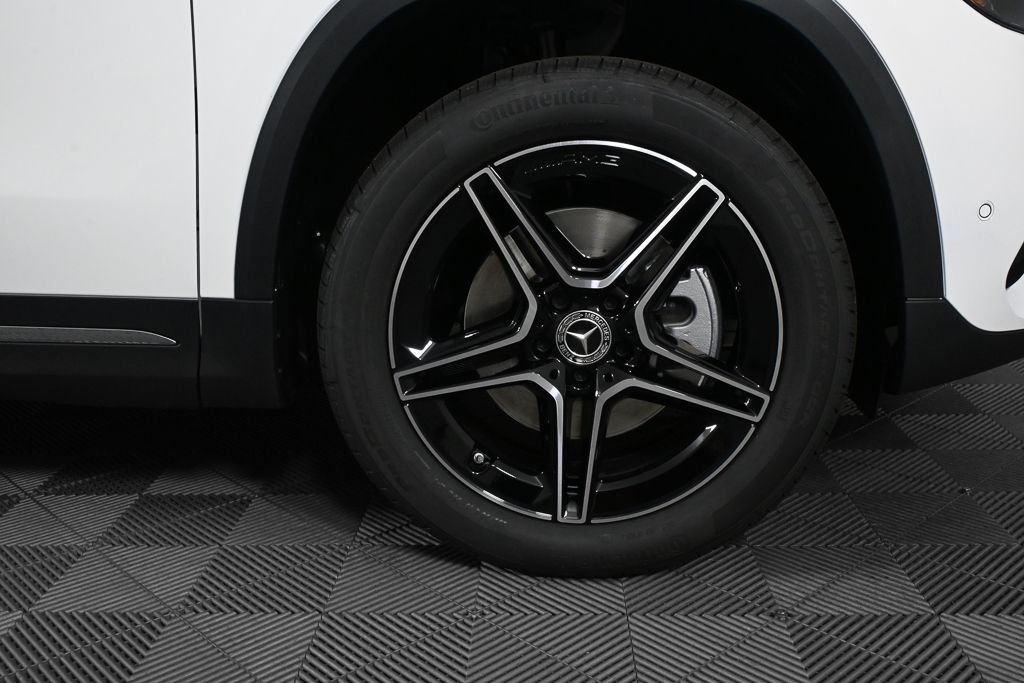 New 2026 Polar White Mercedes-Benz GLA 250 image 37