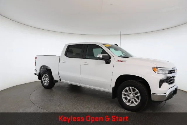 Used 2024 White Chevrolet LT image 29