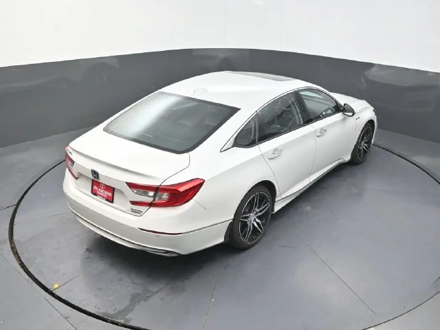 Used 2021 White Honda Touring image 29