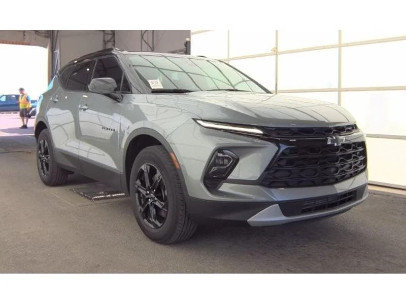 Used 2023 Sterling Gray Metallic Chevrolet LT image 2