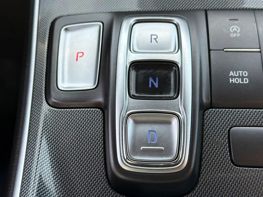 Used 2022 Gray Hyundai SEL image 32