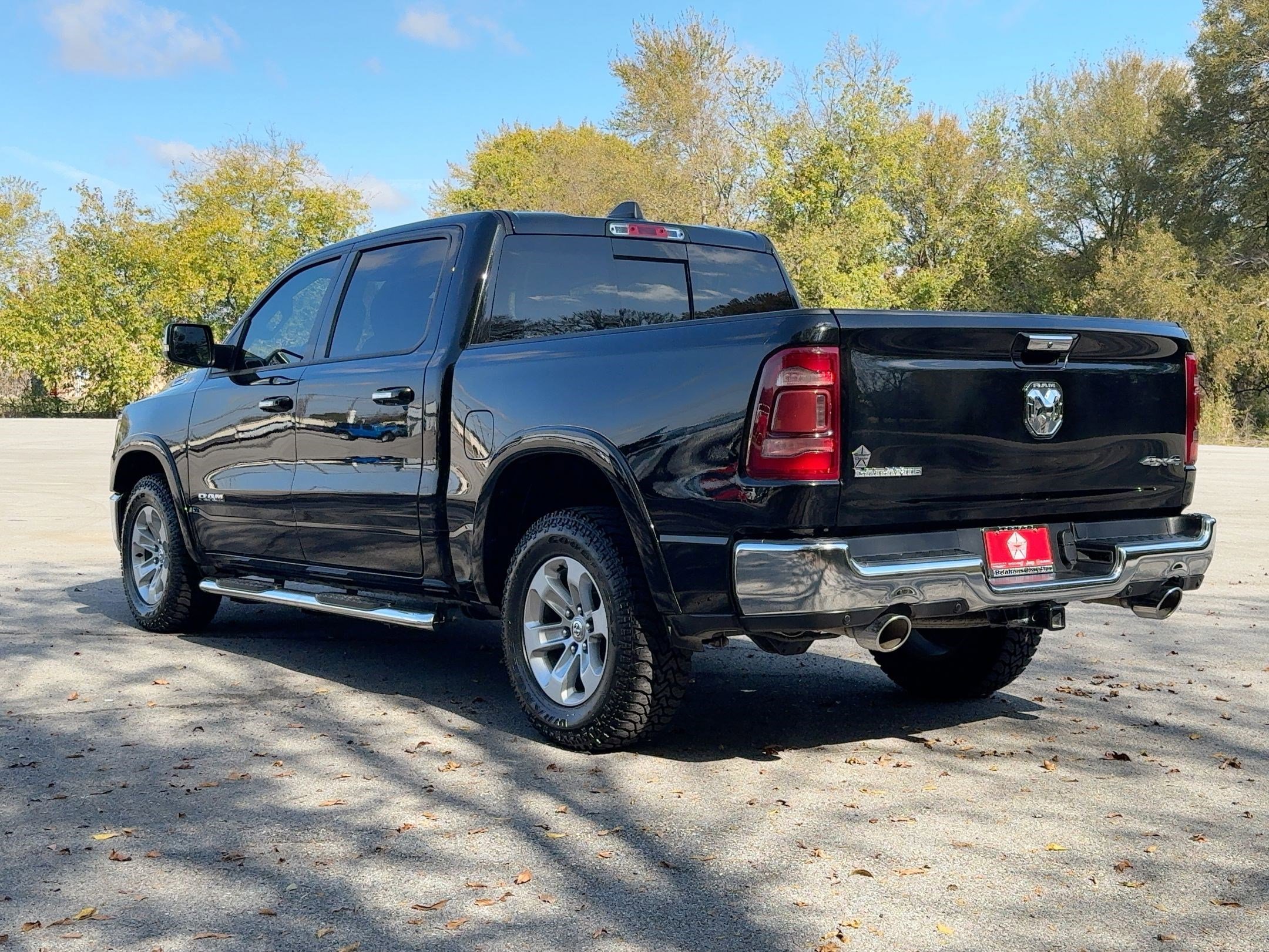 2021 Ram 1500 Laramie photo 3