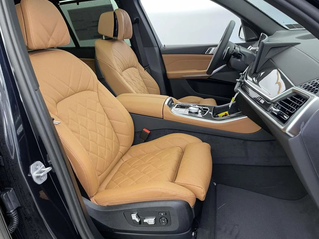 New 2026 Black BMW M60i image 20