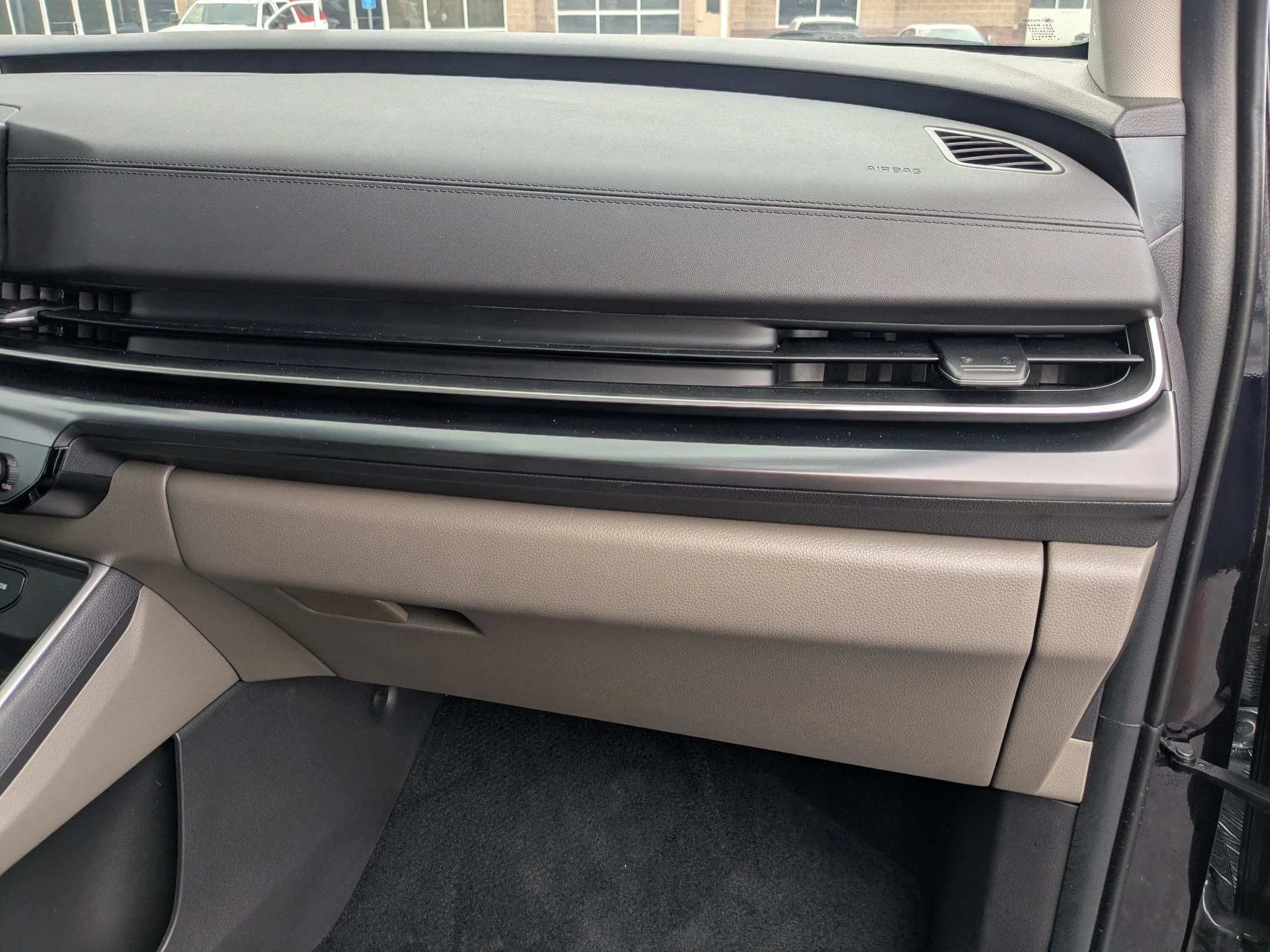 Used 2025 Deep Chroma Blue Kia LX image 29