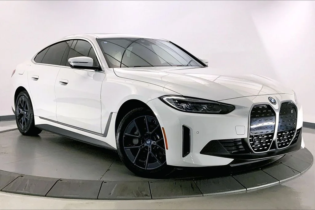 2023 BMW i4 eDrive35's photo