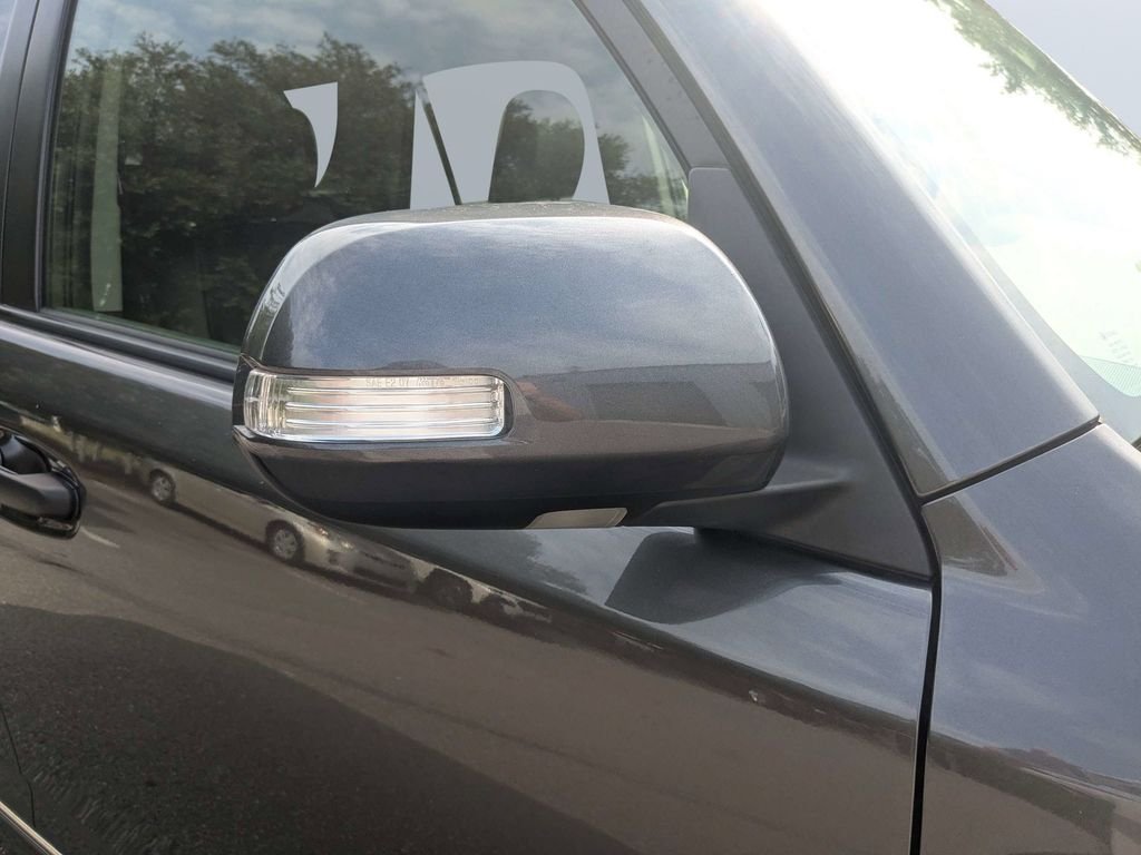 Used 2012 Gray Toyota SR5 image 11