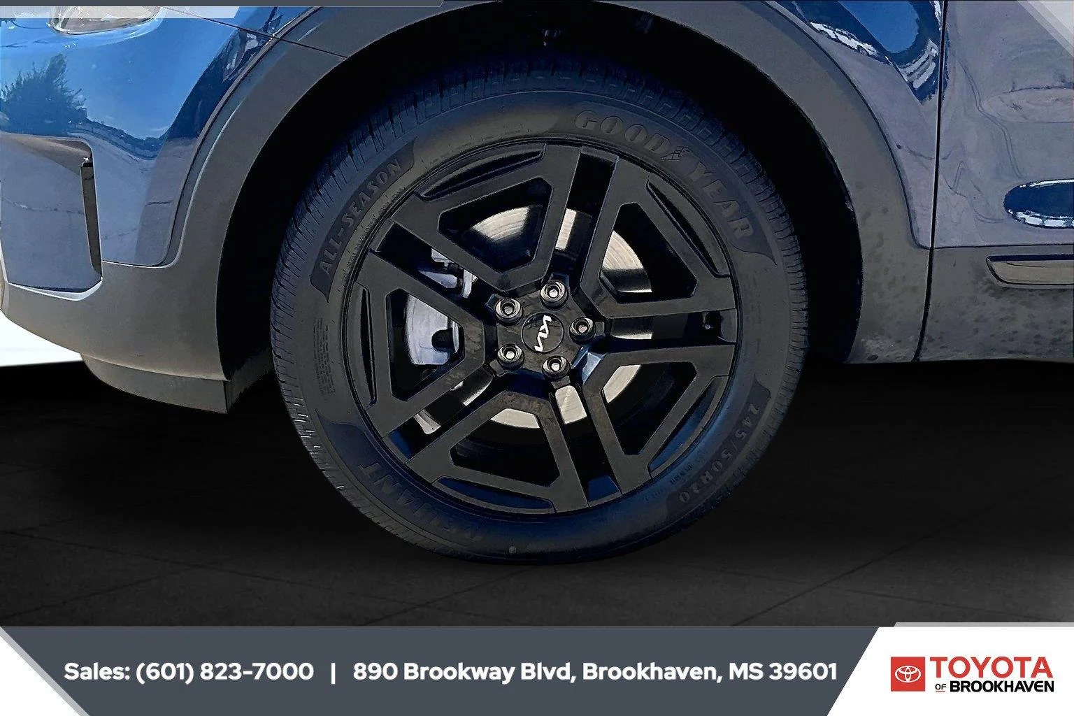 Used 2024 Midnight Lake Blue Kia SX X-Line image 7