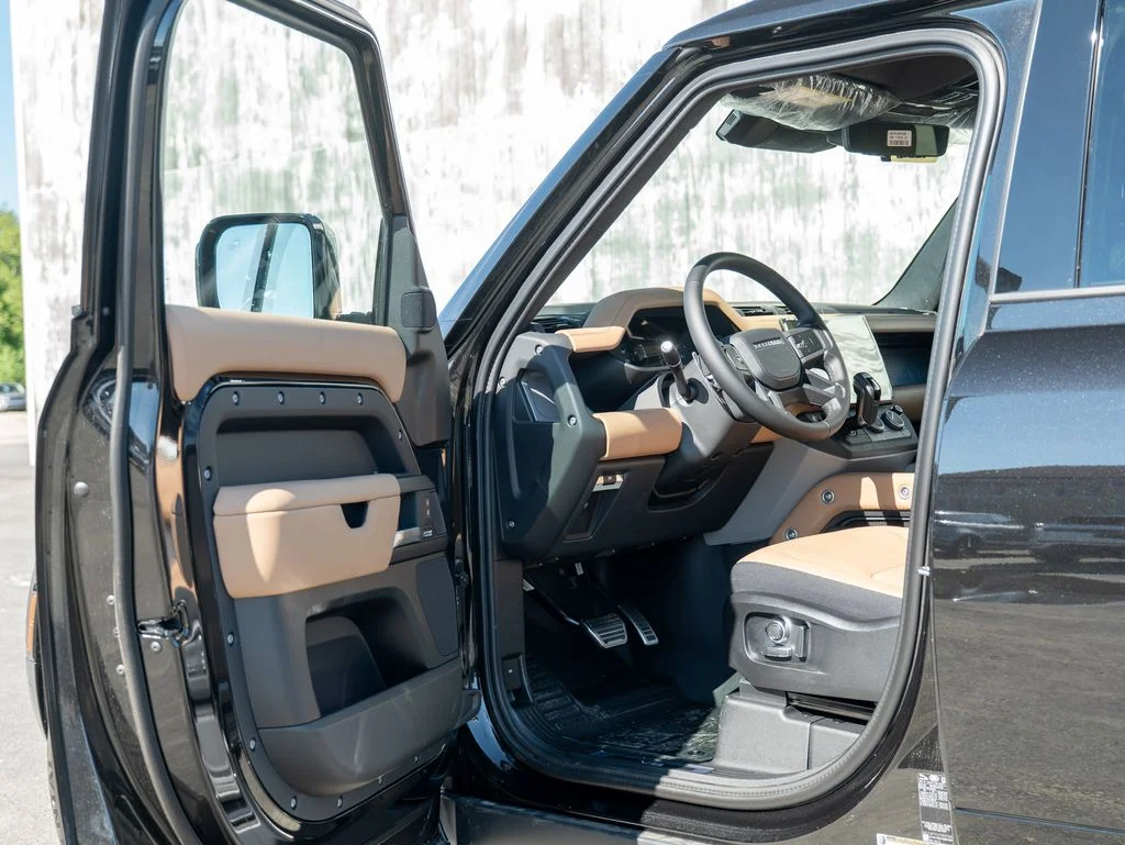 New 2026 Black Land Rover V8 image 10