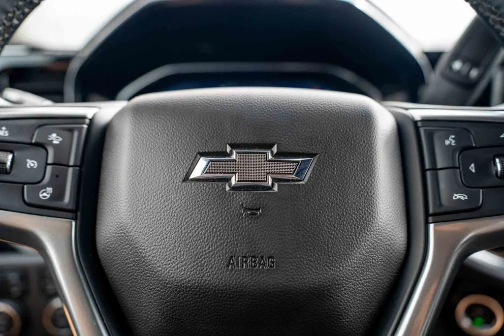 Used 2023 White Chevrolet RST image 14