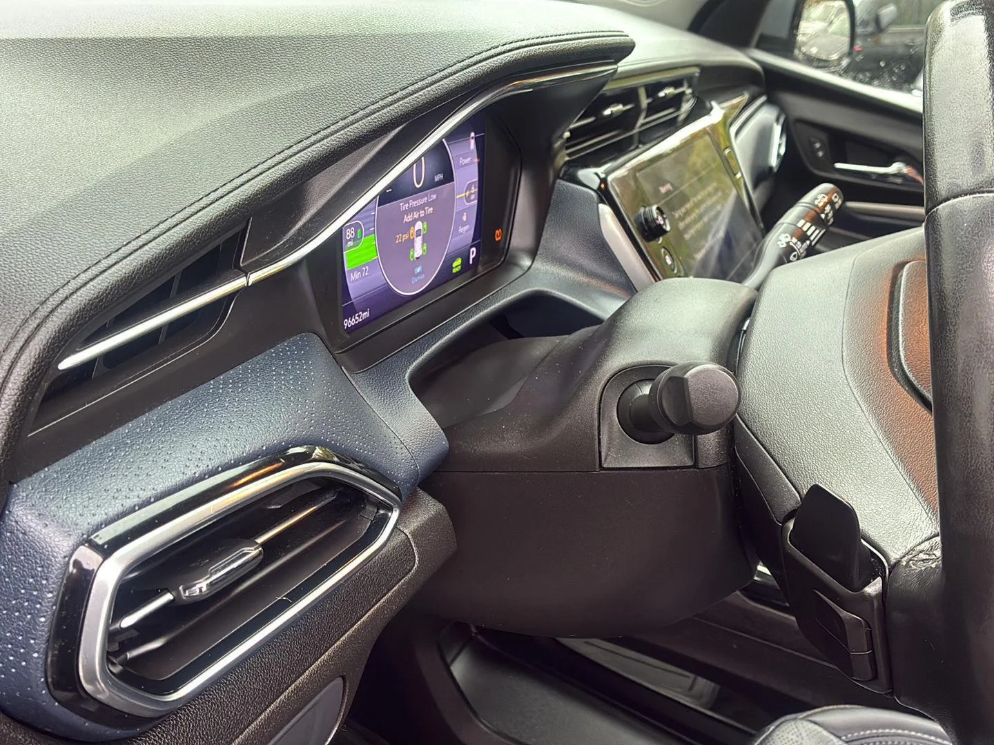 Used 2022 Gray Ghost Metallic Chevrolet Premier image 29