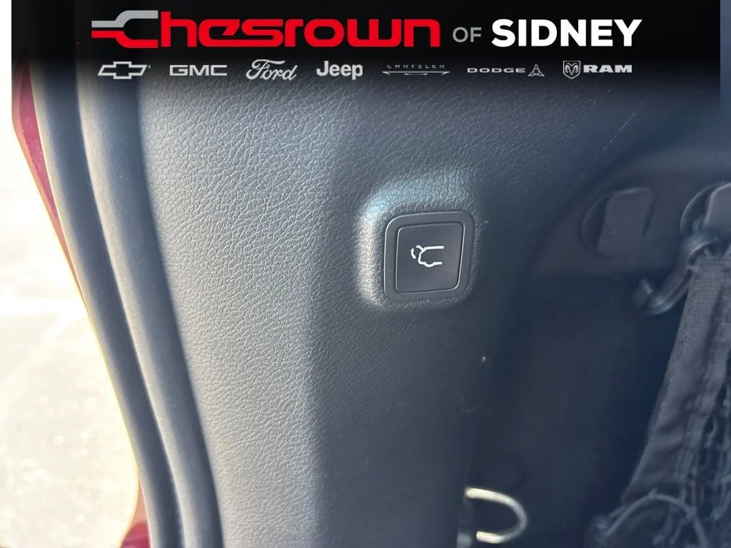 Used 2020 Red Jeep Latitude Plus image 32