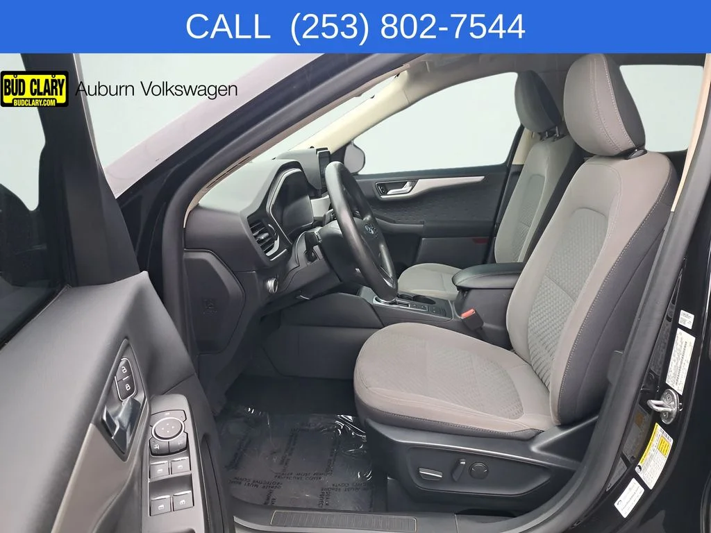Used 2020 Black Ford SE image 12