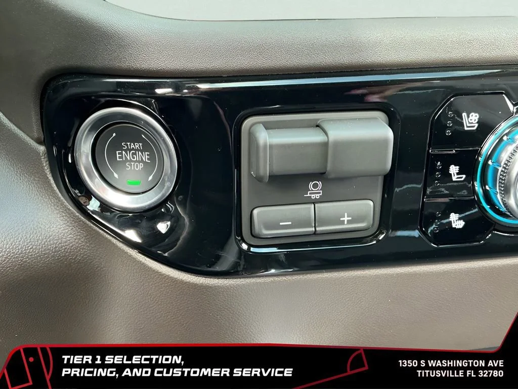 New 2026 Summit White GMC SLT image 33