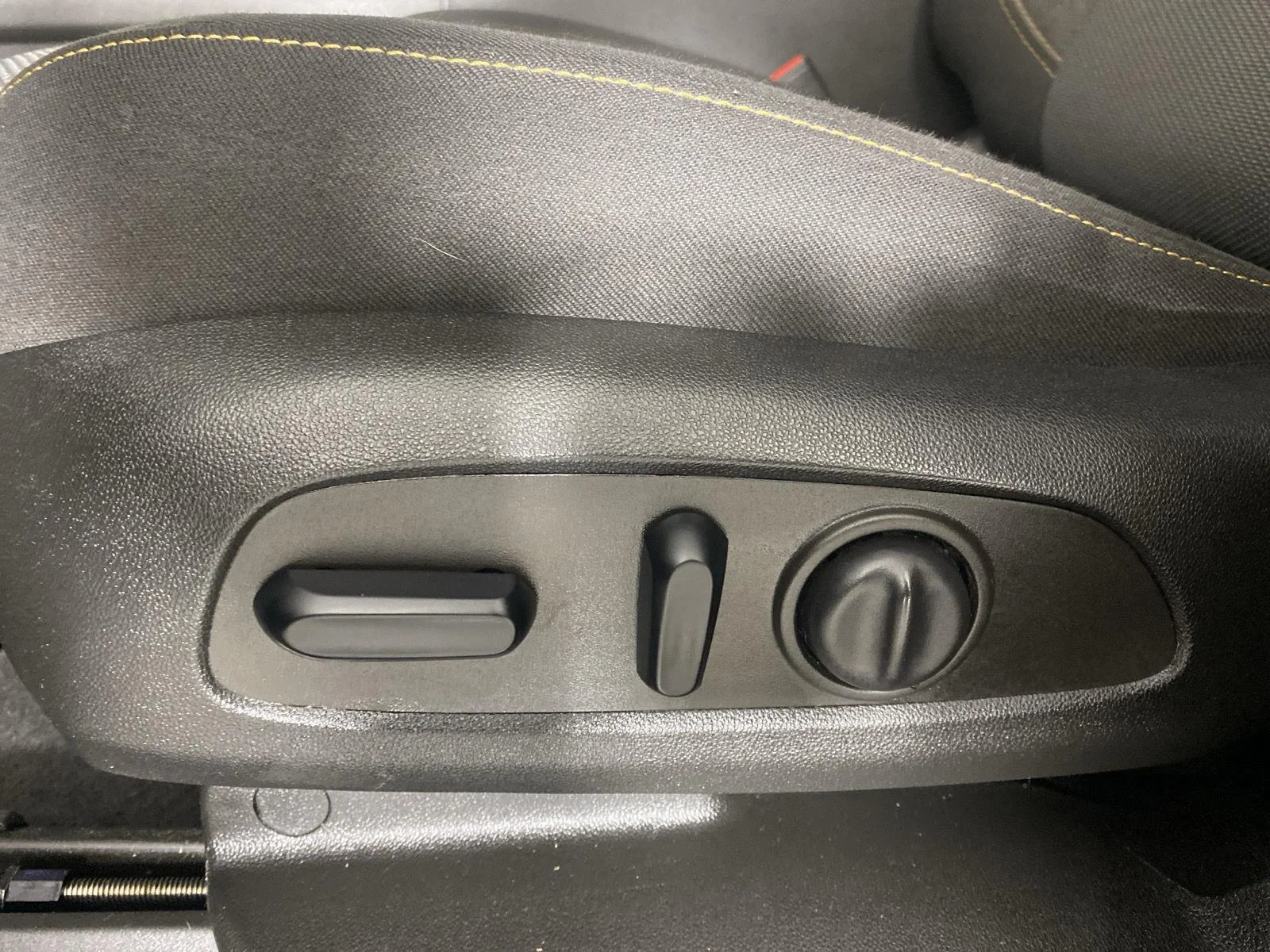 Used 2021 MOSAIC BLACK METALLIC Chevrolet LT Cloth image 11