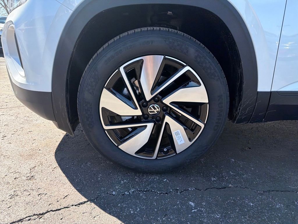 New 2026  Volkswagen SE w/Technology image 30