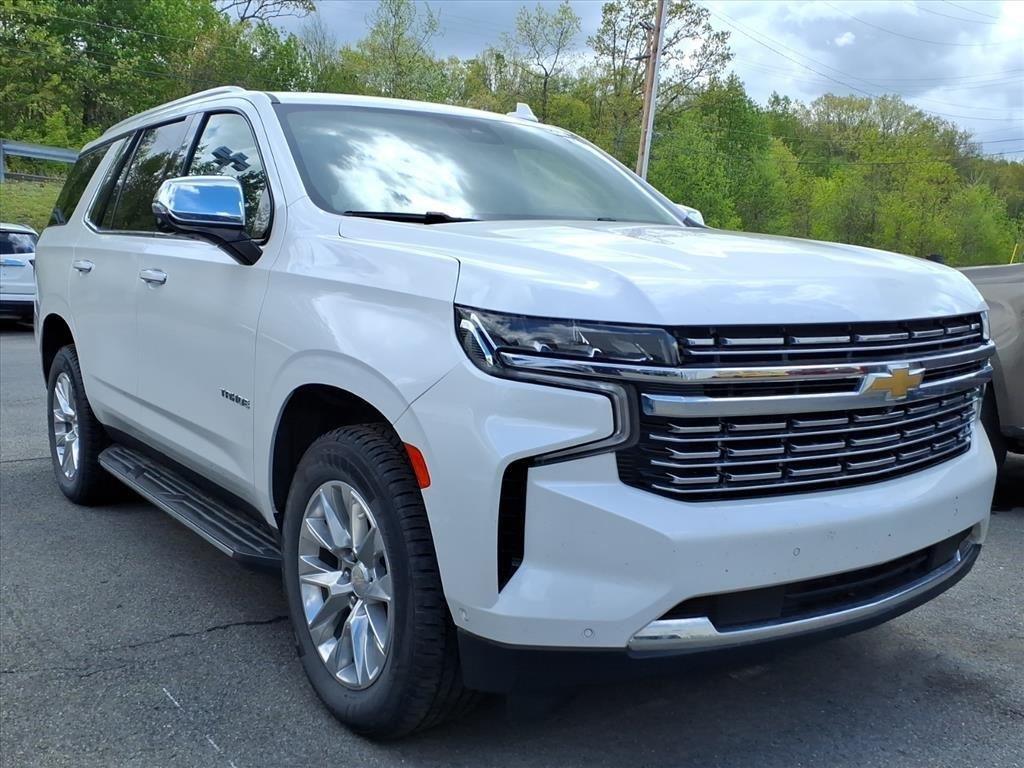 Used 2023 Iridescent Pearl Tricoat Chevrolet Premier image 3