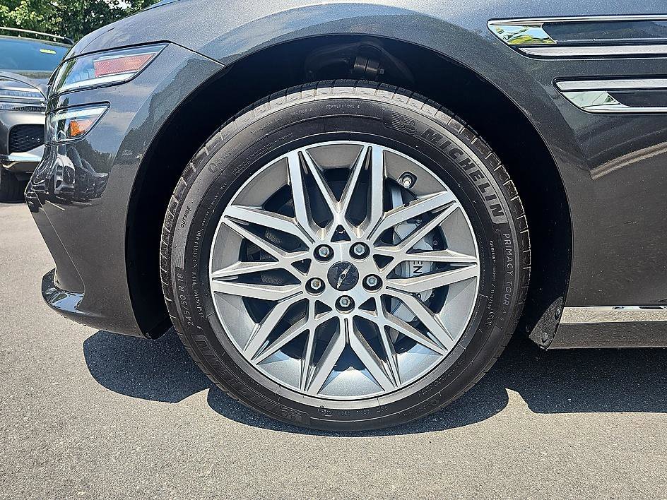 Used 2025 Makalu Gray Genesis 2.5T image 10