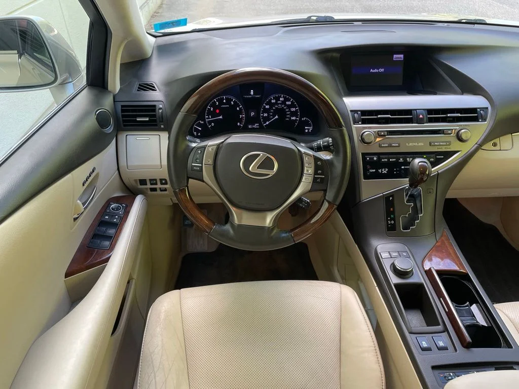 Used 2015 Cashmere Metallic Lexus 350 image 12