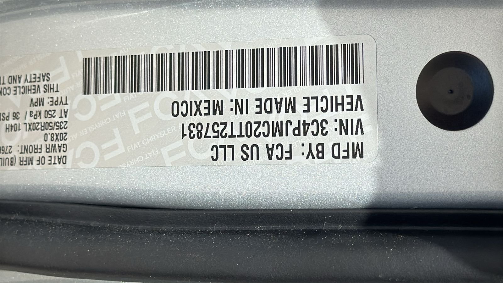 New 2026 Silver Zynith Clear-Coat Exterior Paint Jeep Overland image 31