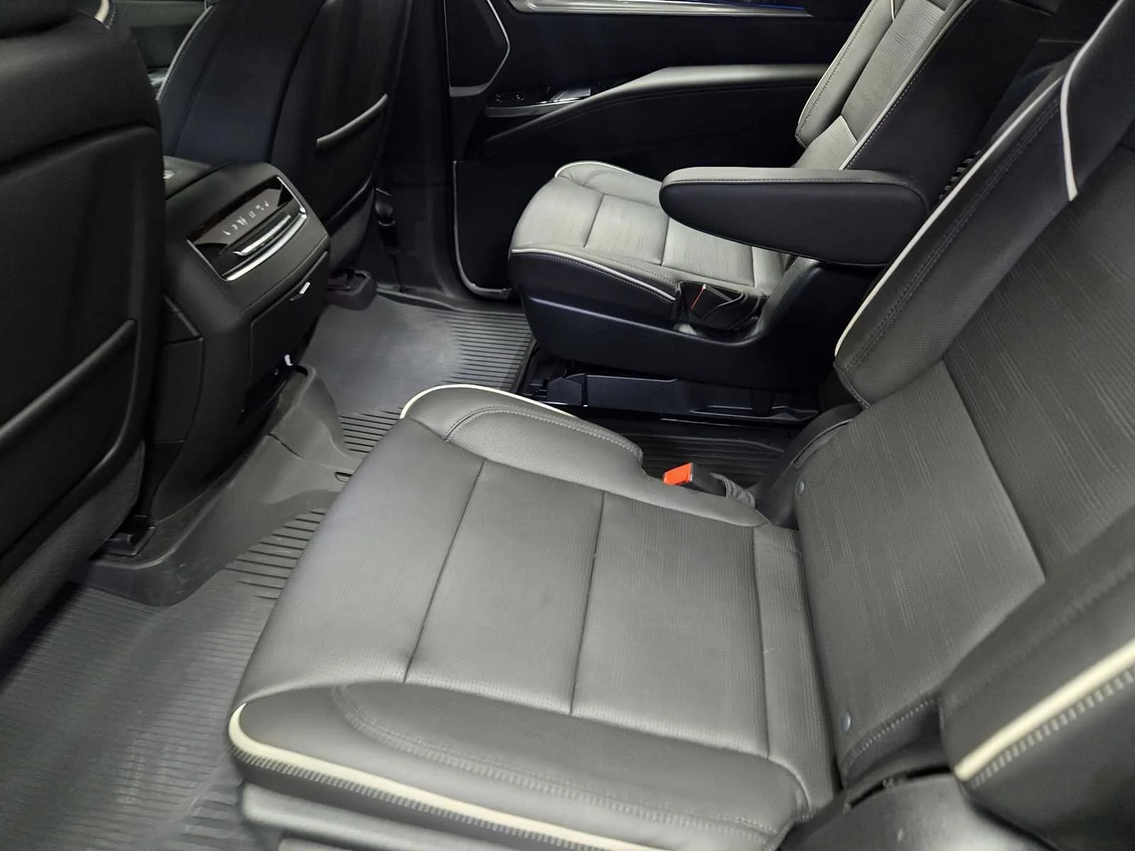 2026 Cadillac Escalade Sport - Photo 18