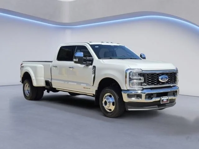 New 2026 Star White Metallic Tri-Coat Ford F-350® Lariat® image 25