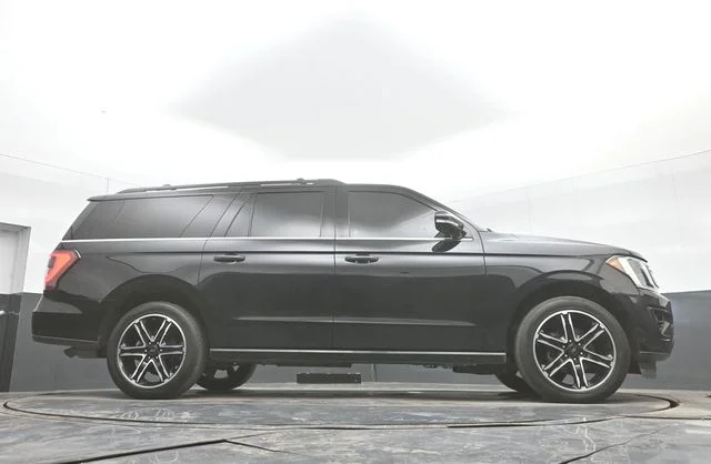 Used 2020 Black Ford Limited image 33