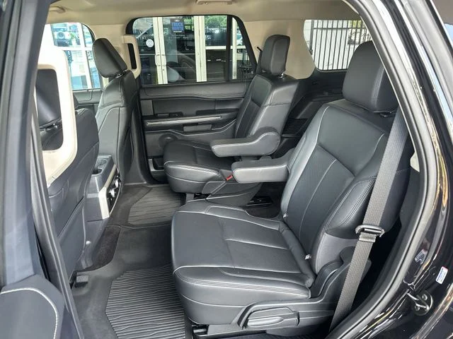 Used 2023 Black Ford XLT image 22