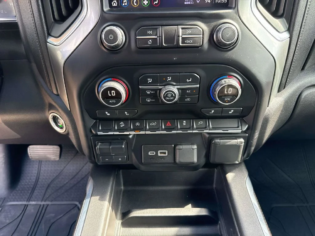 Used 2019 Beige Chevrolet RST image 35