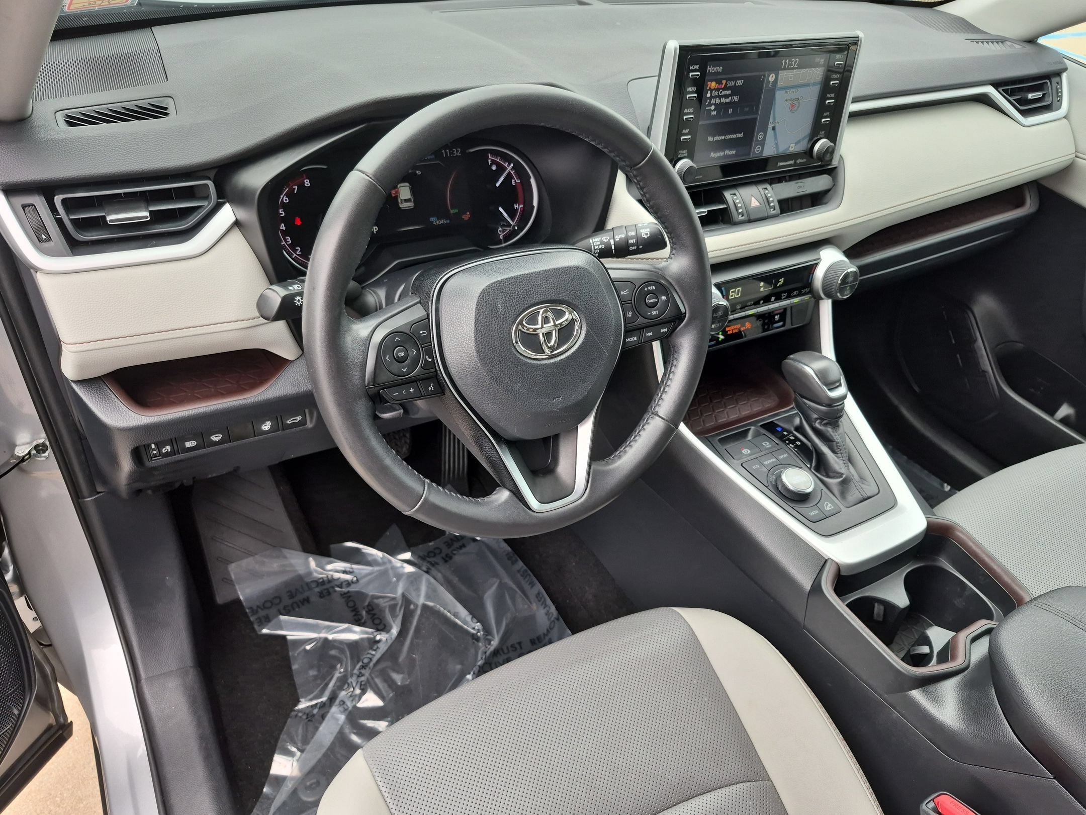 Used 2019 Silver Sky Metallic Toyota Limited AWD image 10