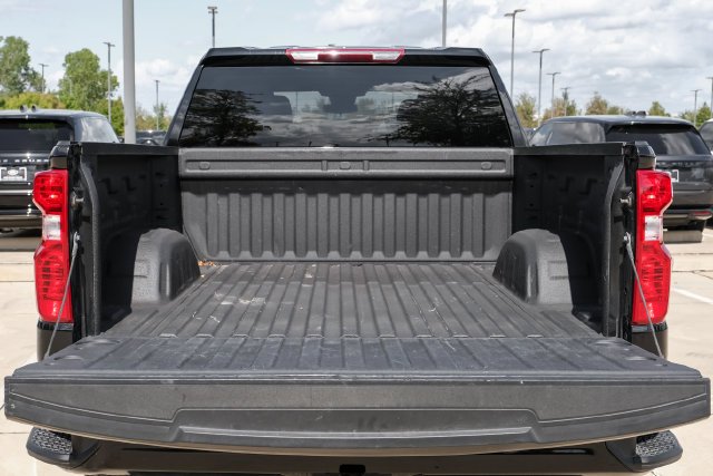 Used 2026 Black Chevrolet Custom image 58