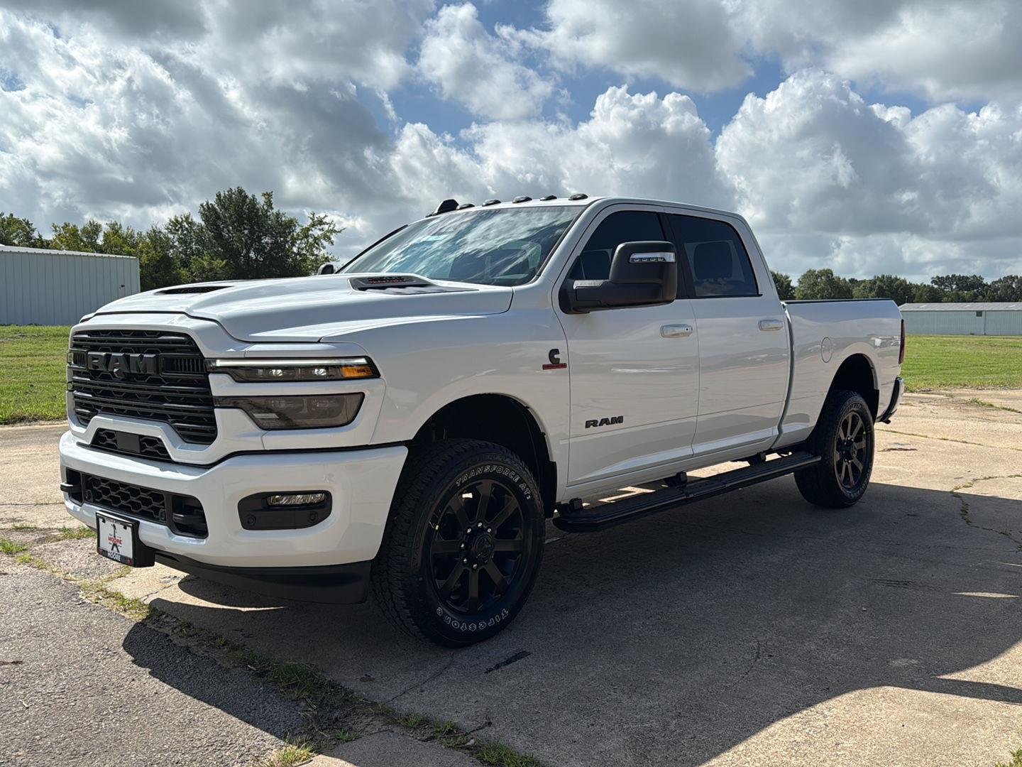 New 2026 Bright White Clear-Coat Exterior Paint RAM Laramie image 3