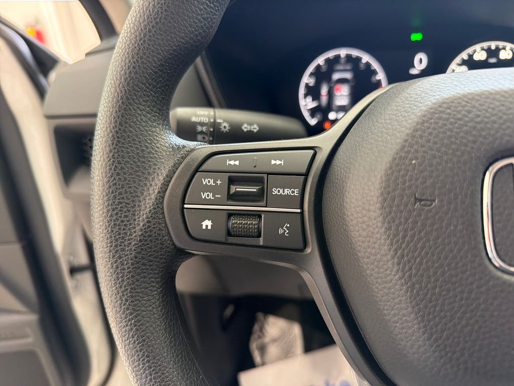 Used 2025  Honda EX image 30