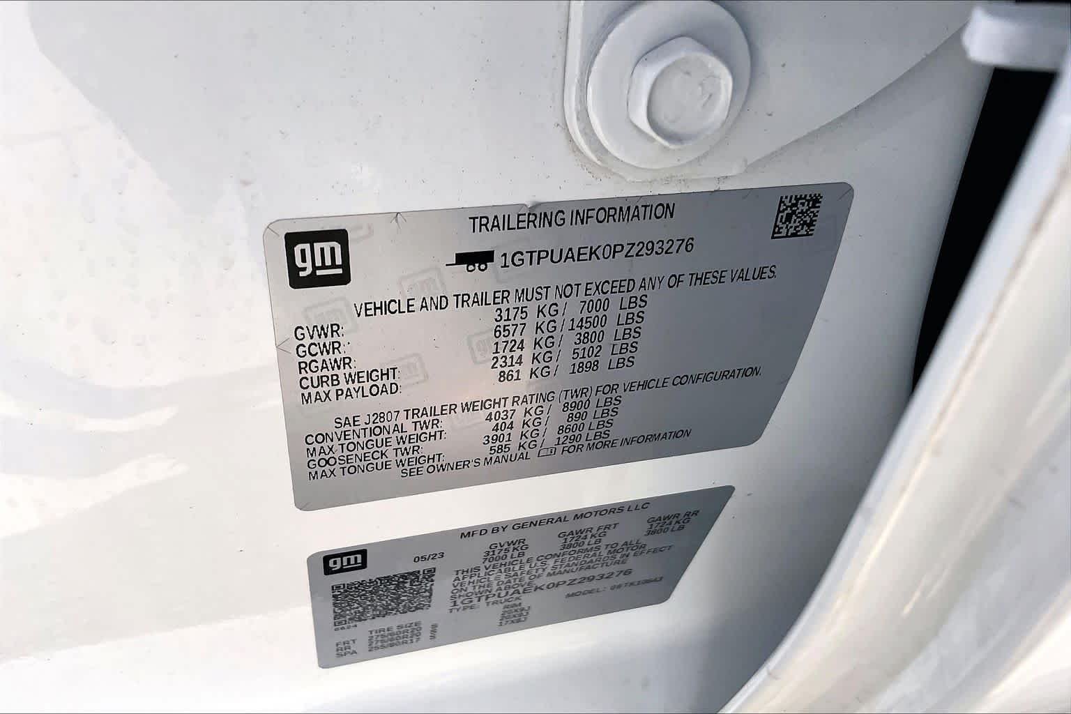 Certified Used 2023 SUMMIT WHITE GMC Pro image 35