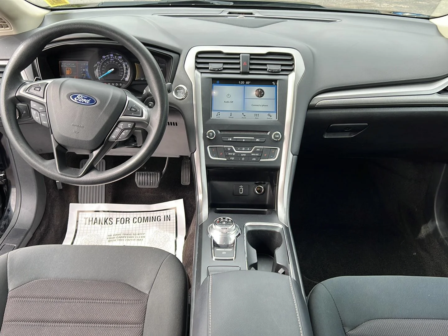 Used 2018 Shadow Black Ford SE image 2