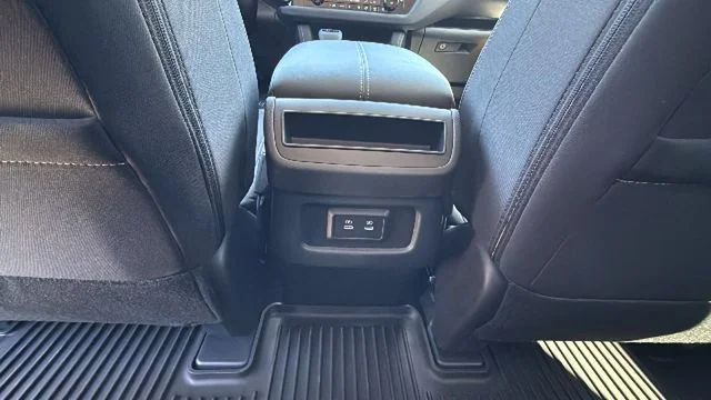 2026 Nissan Pathfinder SV - Photo 25