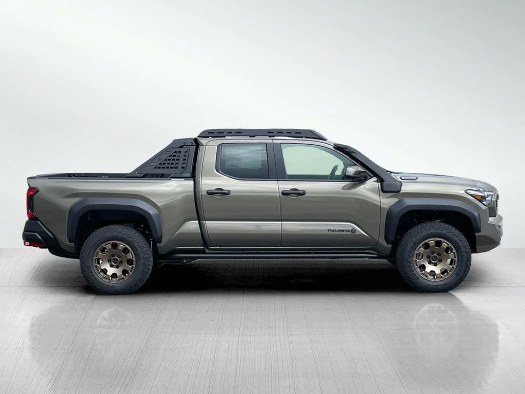 New 2026 Bronze Oxide Toyota Trailhunter Hybrid image 2