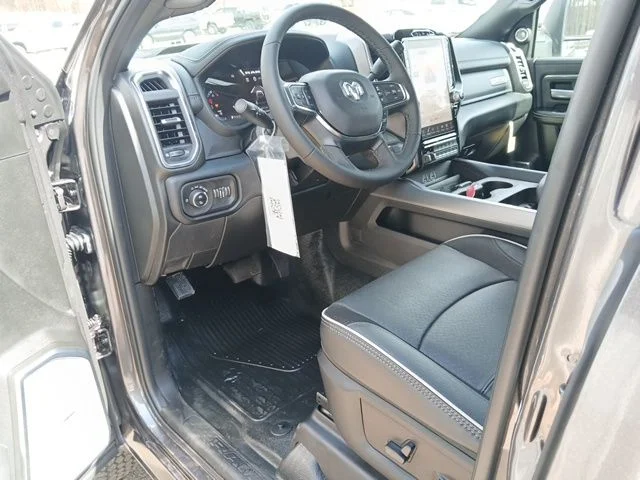 New 2026 Granite Crystal Metallic Clear-Coat Exterior Paint RAM Laramie image 44
