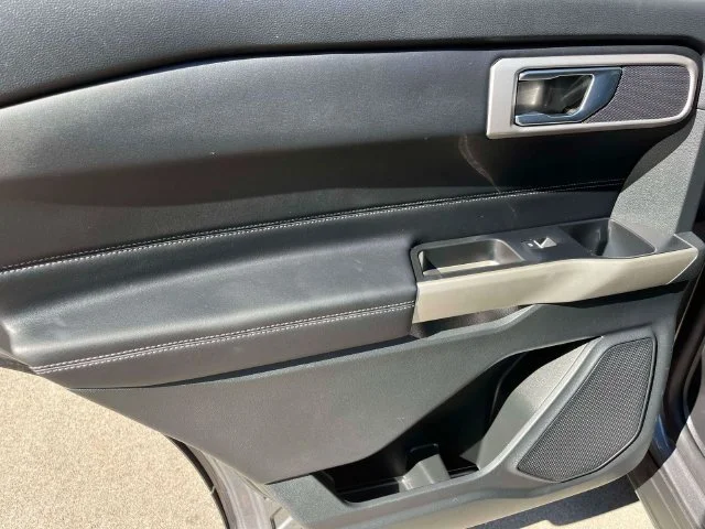 Used 2023 Gray Metallic Ford XLT image 17