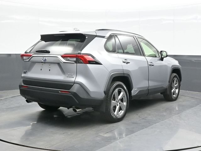 2021 Toyota RAV4 XLE Premium - Photo 9