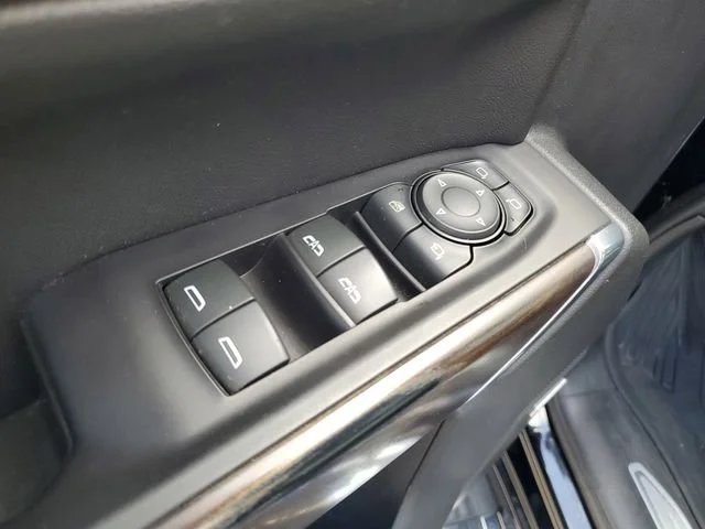 Used 2019 ONYX BLACK GMC SLT image 9