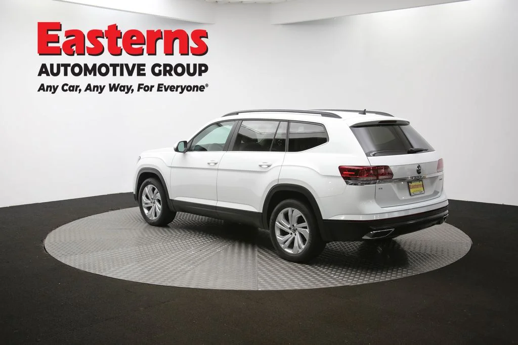 Used 2021 White Volkswagen 2.0T SE w/Technology image 66