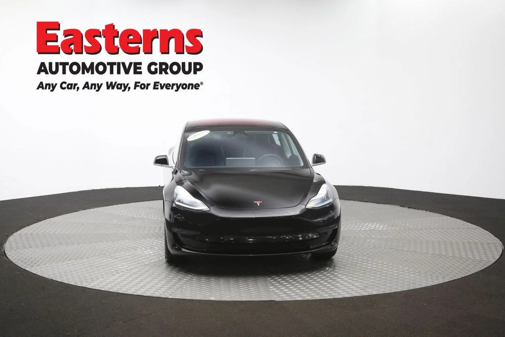 Used 2018 Black Tesla Mid Range image 46