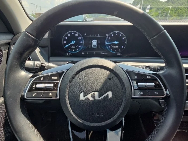 Used 2025 Blue Kia EX image 11