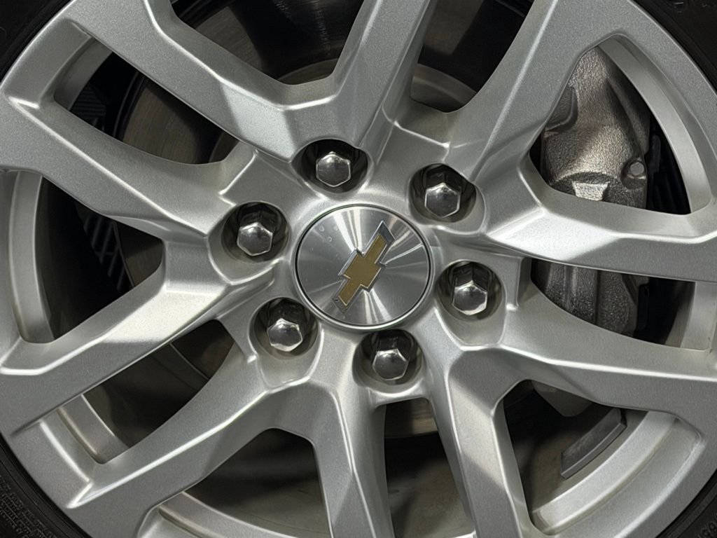 Used 2024 Summit White Chevrolet LS image 14