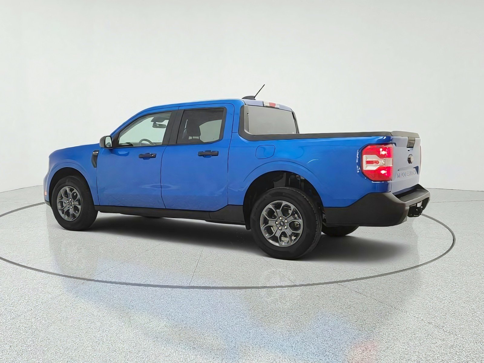 Used 2026 Velocity Blue Ford XLT image 7