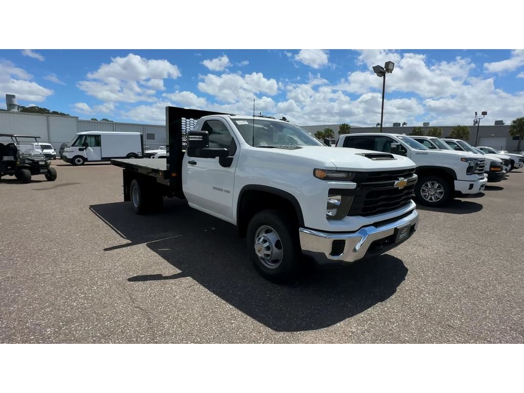 New 2026 Summit White Chevrolet Work Truck image 8