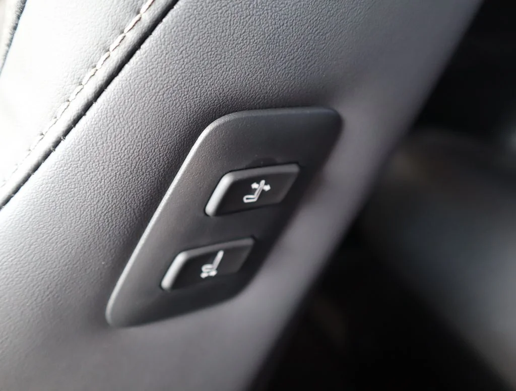 Used 2024 White Lexus 450h+ Luxury image 29